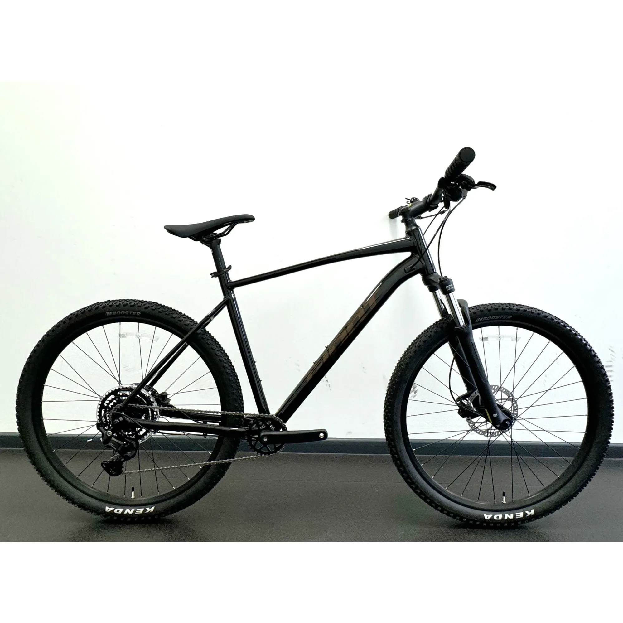 EX DISPLAY Giant Talon 2 29in Hardtail Mountain Bike X-Large 2024 in Gloss Metallic Black/ EX DISPLAY Giant Talon 2 29in Hardtail Mountain Bike X-Large 2024 in Gloss Metallic Black/