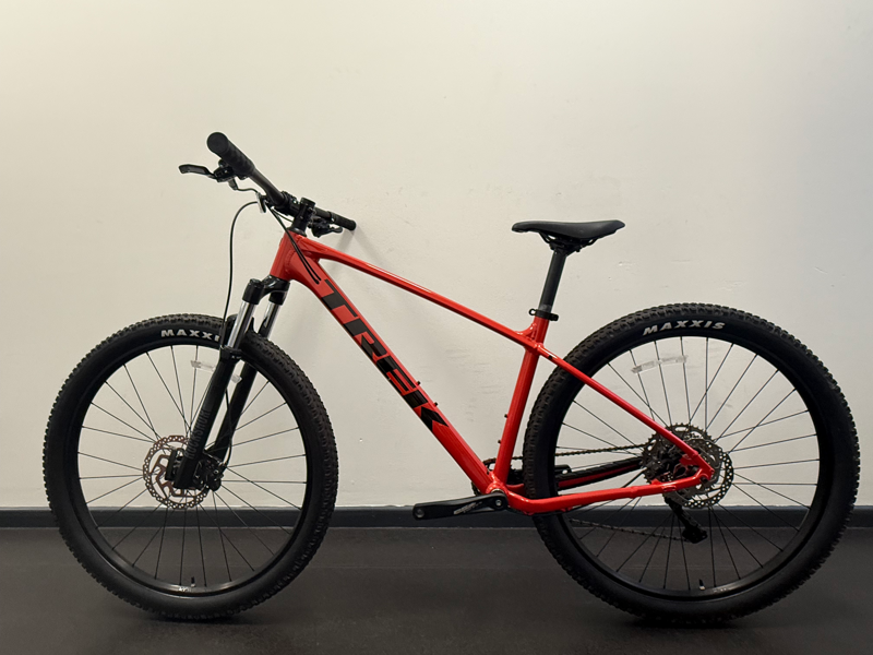 EX-DISPLAY Trek Marlin 6 Hardtail Mountain Bike Size Medium Large 2025 in Lava Red-1
