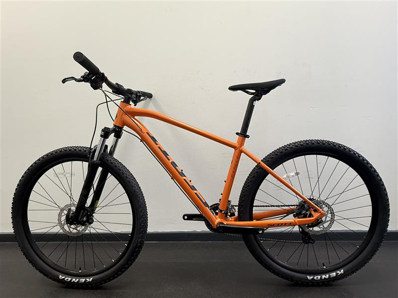 EX-DISPLAY Scott Aspect 760 Mountain Bike size Medium 2025 in Orange-1