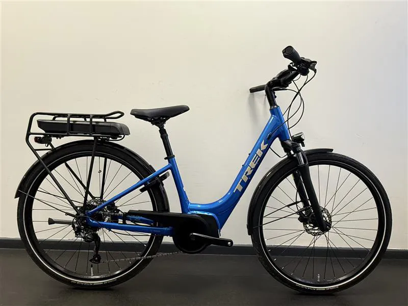 EX-DEMO Trek Verve+ 2 Lowstep 500Wh Electric Hybrid Bike X-Small 2025 in Alpine Blue