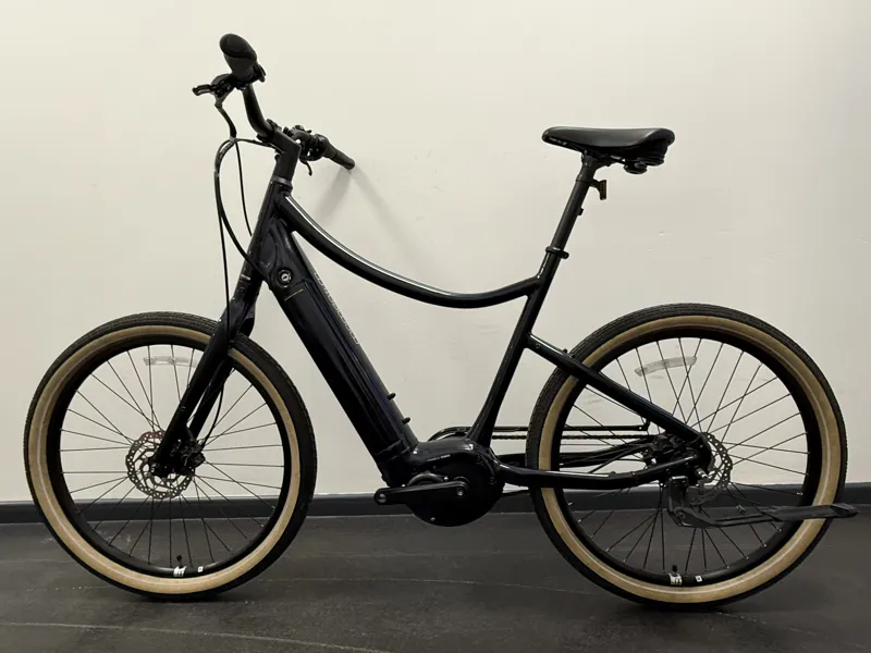 EX DEMO Momentum Vida E+ GTS 25km/H Large Electric Hybrid Bike 2025 in Ink-1