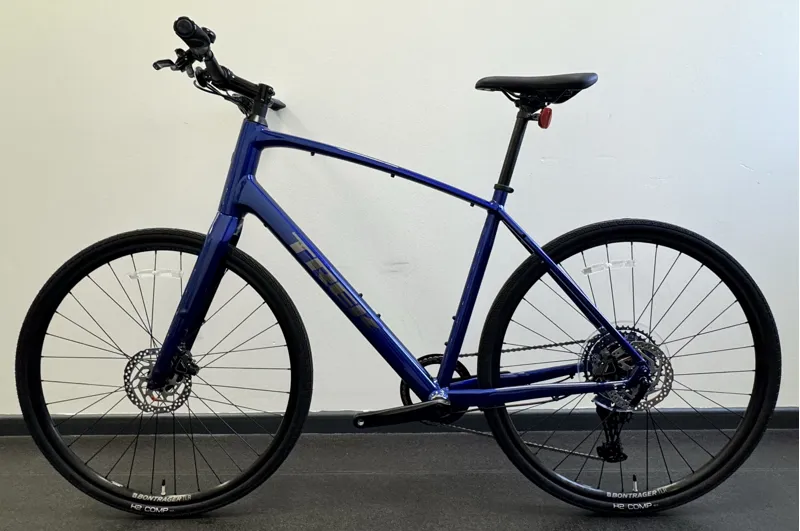 EX DISPLAY Trek FX 3 X-Large Hybrid Bike 2025 in Hex Blue-2