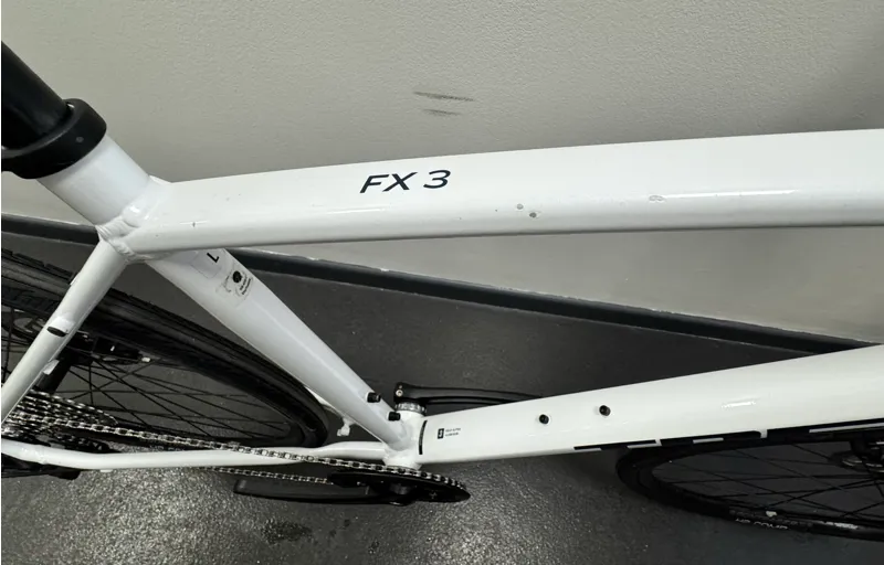 EX DEMO Trek FX 3 Disc Large Hybrid Bike 2024 in White-6