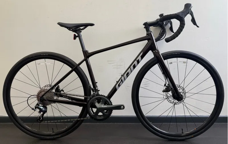 EX DISPLAY Giant Contend AR Road Bike Small 2025 in Gloss