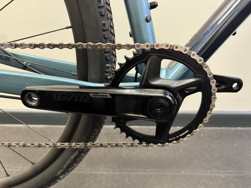 EX DEMO Giant Revolt X 1 Large Gravel Bike 2024 in Cold Night-2