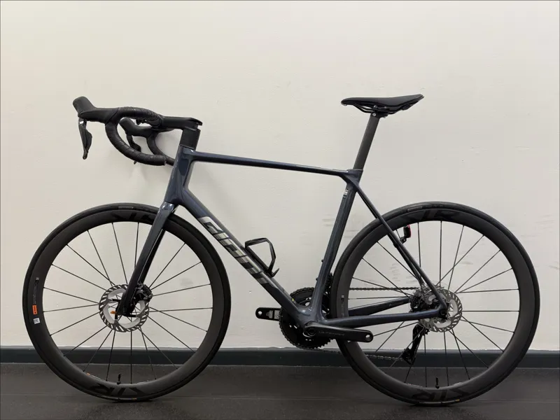 EX DISPLAY Giant TCR Advanced Pro 0 Di2 Road Bike Size Large 2025 in Ocean Twilight-1