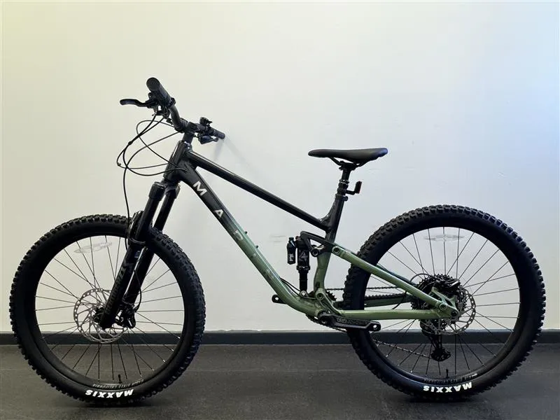 EX DISPLAY Marin Rift Zone XR 27.5 Large Full Suspension Mountain Bike 2024 in Green-2