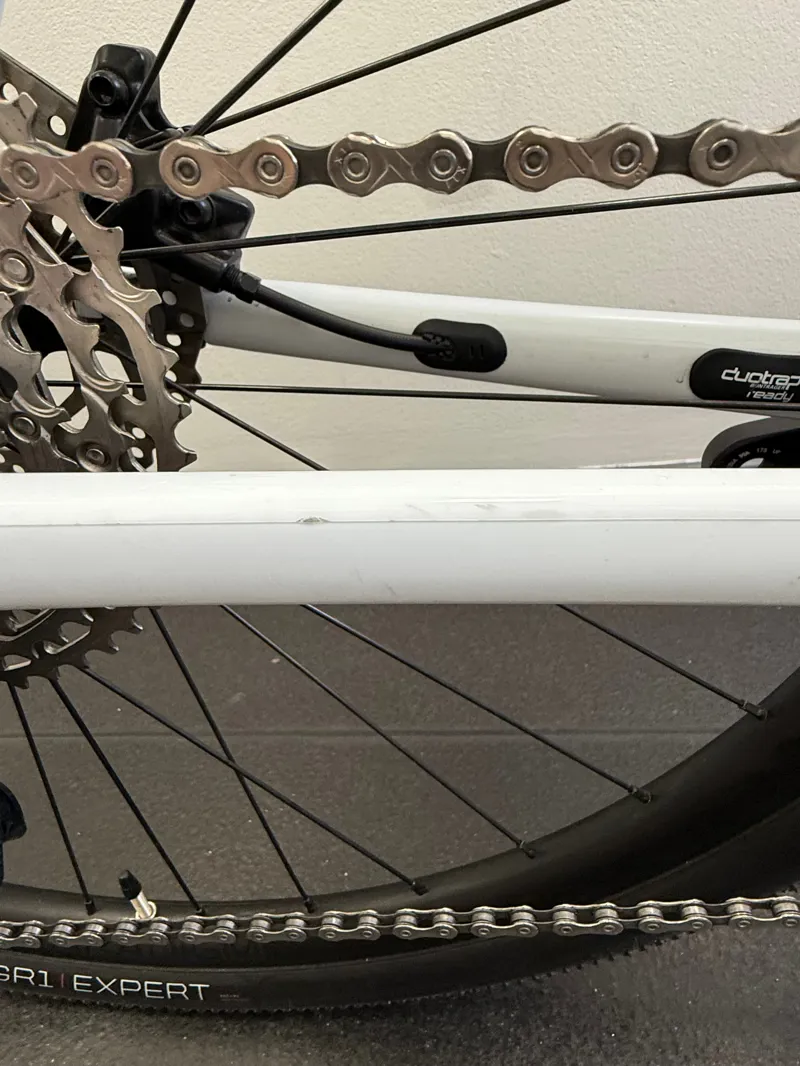 EX DEMO Trek FX Sport 4 Carbon Hybrid Bike X-Large 2025 in White-4