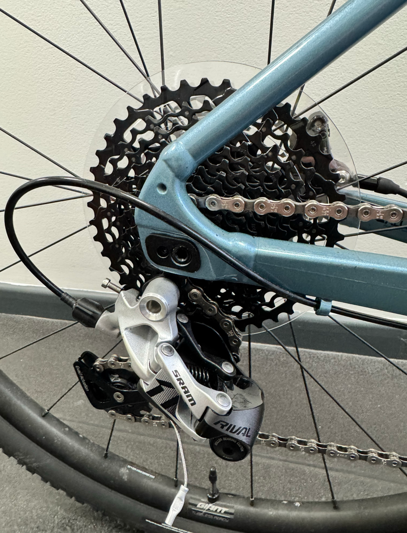 EX DEMO Giant Revolt X 1 Large Gravel Bike 2024 in Cold Night-1