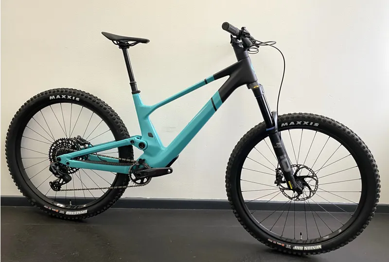 EX DISPLAY Scott Genius ST 910 Large Full Suspension Mountain Bike 2023 in Blue