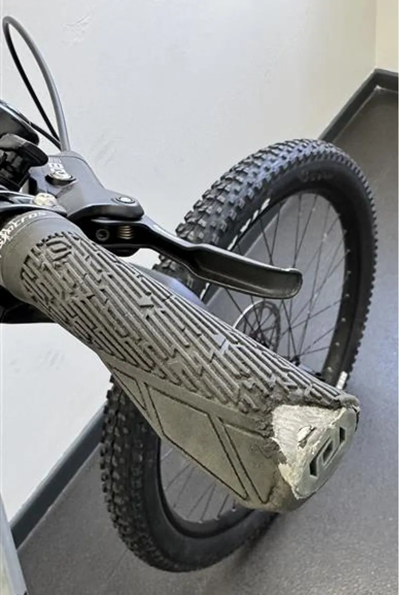 EX DEMO Scott Bike Strike eRIDE 920 EVO Small Electric Full Suspension Mountain Bike 2024 in Silver-7