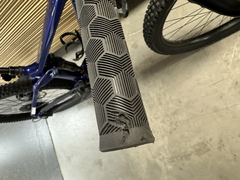 EX DISPLAY Trek Rail 9.5 Gen 4 Full Suspension Electric Mountain Bike Medium 2023 in Hex Blue-4