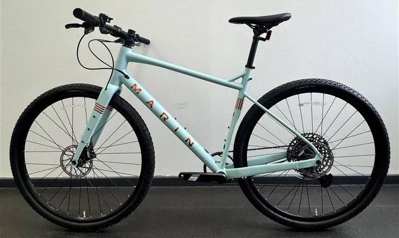 EX DISPLAY Marin DSX 3 Large Flat Bar Hybrid Bike 2024 in Blue-1