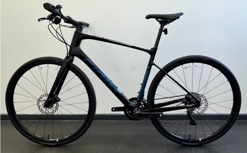 EX DISPLAY Giant FastRoad Advanced 1 Medium-Large Hybrid Bike 2024 in Black-1