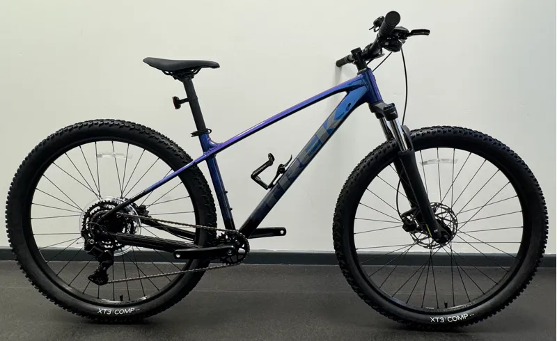 EX DISPLAY Trek Marlin 5 Gen 3 Medium Hardtail Mountain Bike 2024 in Purple Flip to Black Fade