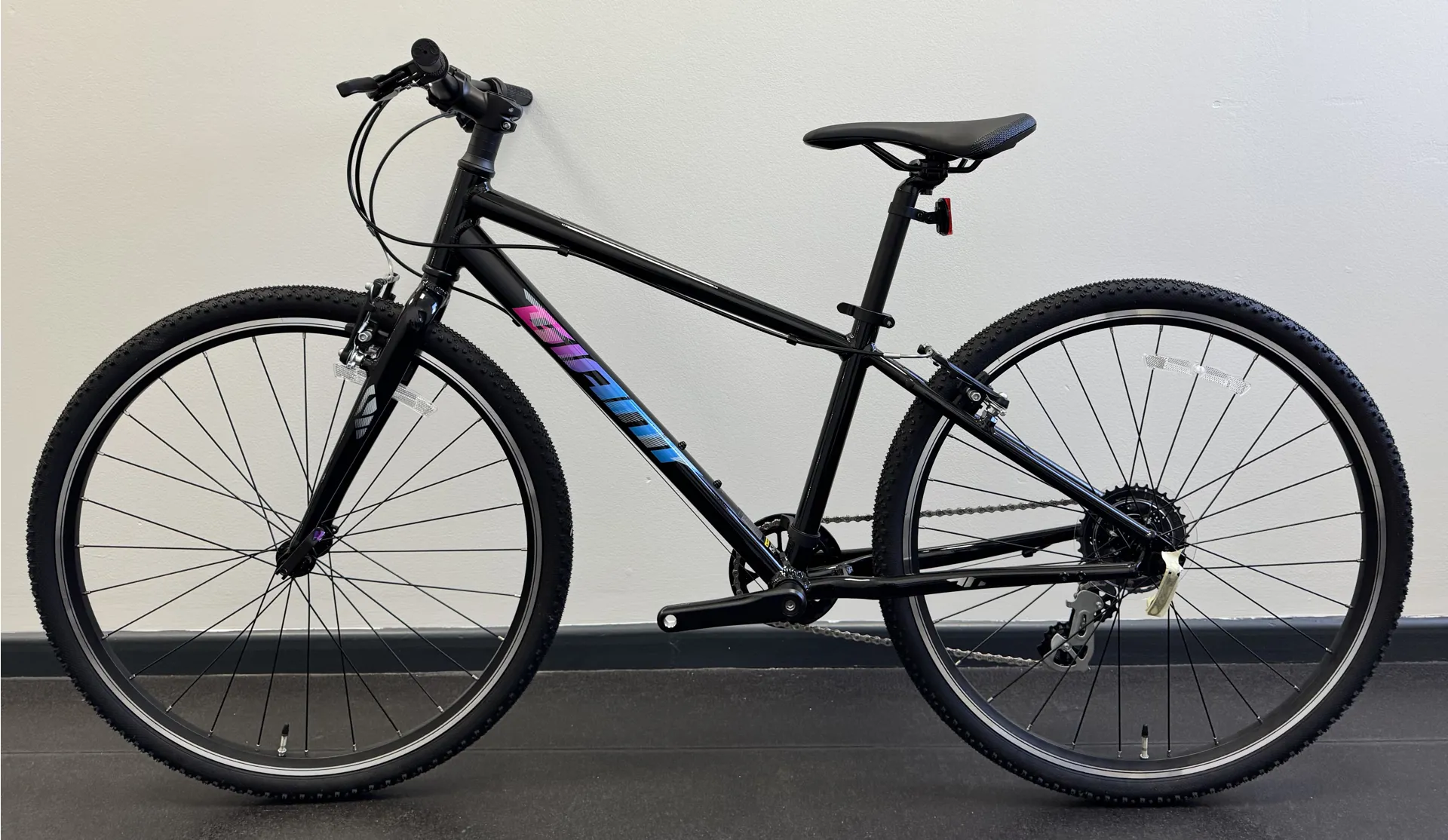 EX DISPLAY Giant ARX 26 inch Wheel Kids Bike 2024 in Black