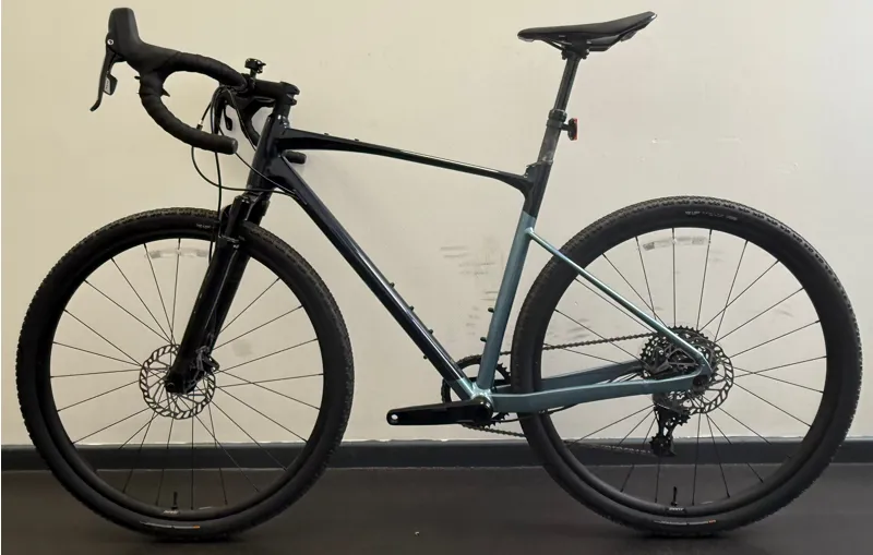 EX DEMO Giant Revolt X 1 Large Gravel Bike 2025 in Cold Night-1