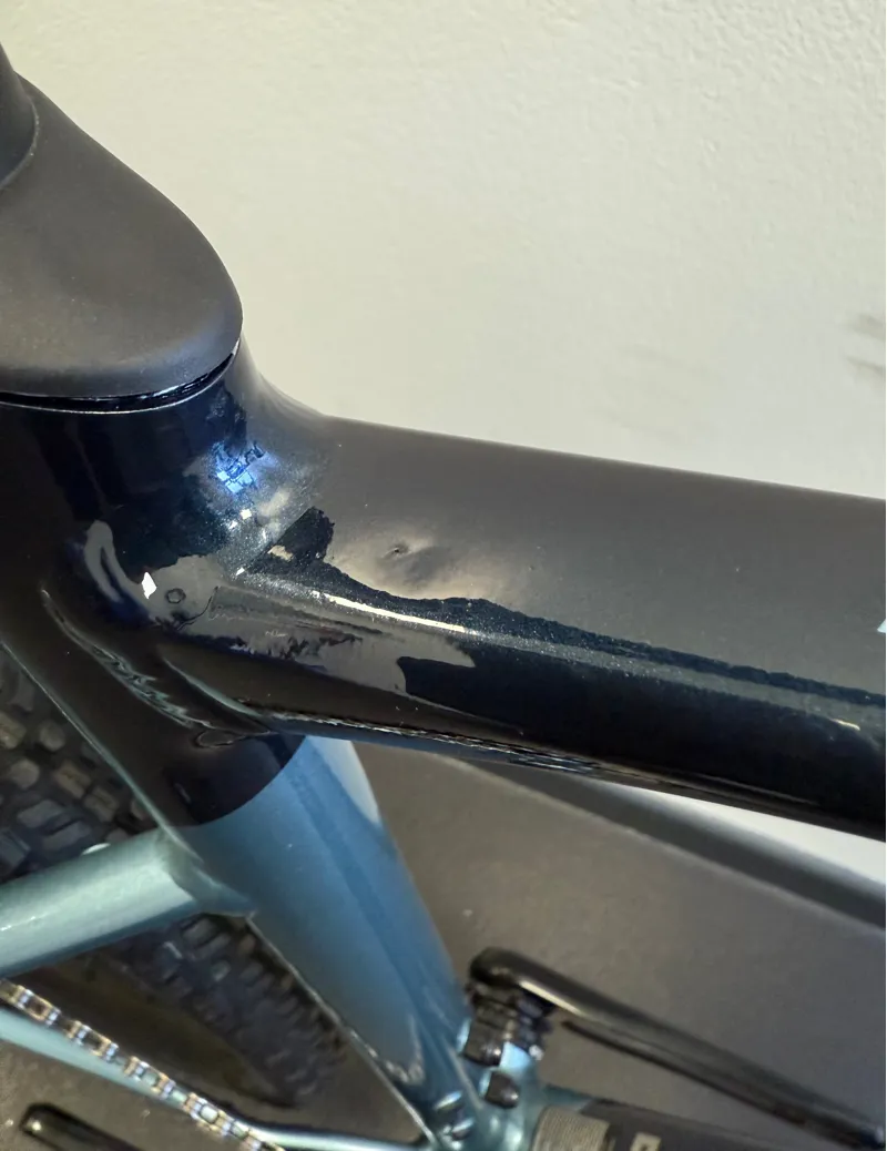 EX DISPLAY Giant Revolt X 1 Medium Gravel Bike 2024 in Cold Night-2