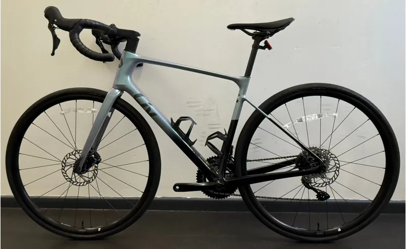 EX DISPLAY Liv Avail Advanced 2 Road Bike Medium 2025 in Prismatic Haze-1