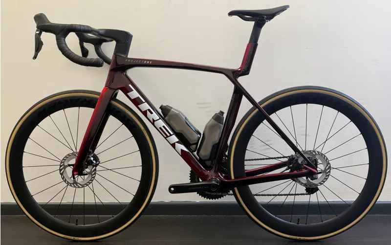 EX DISPLAY Trek Madone SLR 7 Di2 Gen 8 Road Bike Medium-Large 2026 in Carbon Red Smoke-1