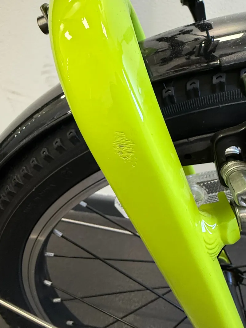 EX DISPLAY Trek Wahoo 20 inch Wheel Kids Bike 2023 in Black-2