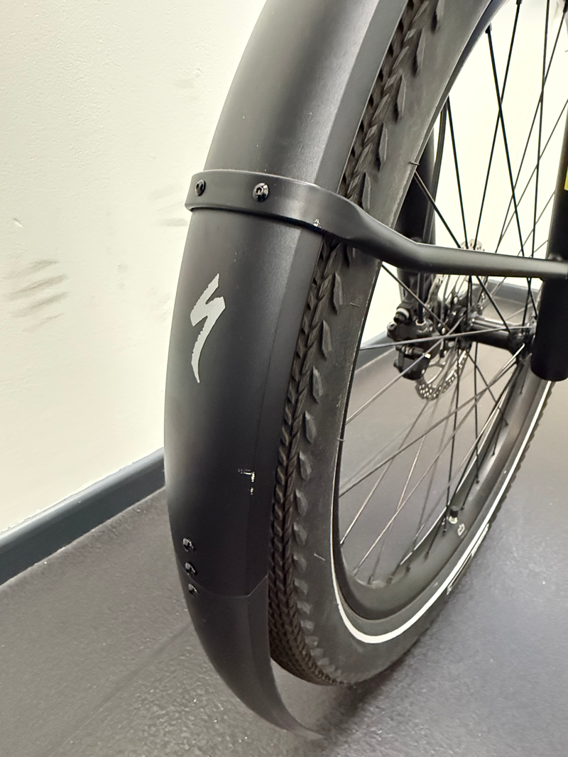 EX-DEMO Specialized Turbo Vado 4.0 Electric Hybrid Bikes Size Large 2025 in Cast Black/Silver-5