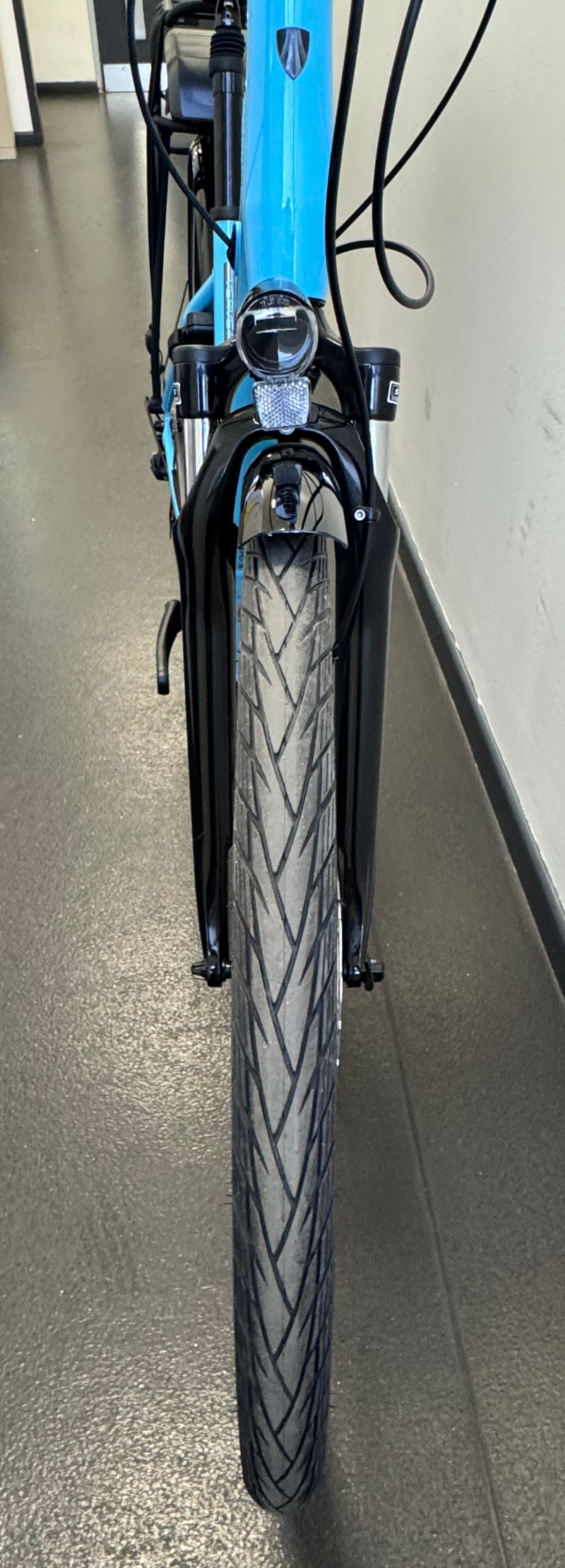 EX DEMO Trek Verve+ 2 Lowstep 500wh Small Electric Hybrid Bike 2024 in Azure Blue-3