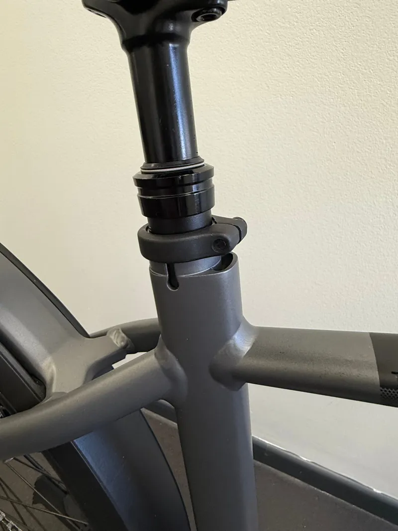 EX DISPLAY Cube Touring Hybrid EXC 625 Medium Electric Hybrid Bike 2025 in Grey/Metal -3