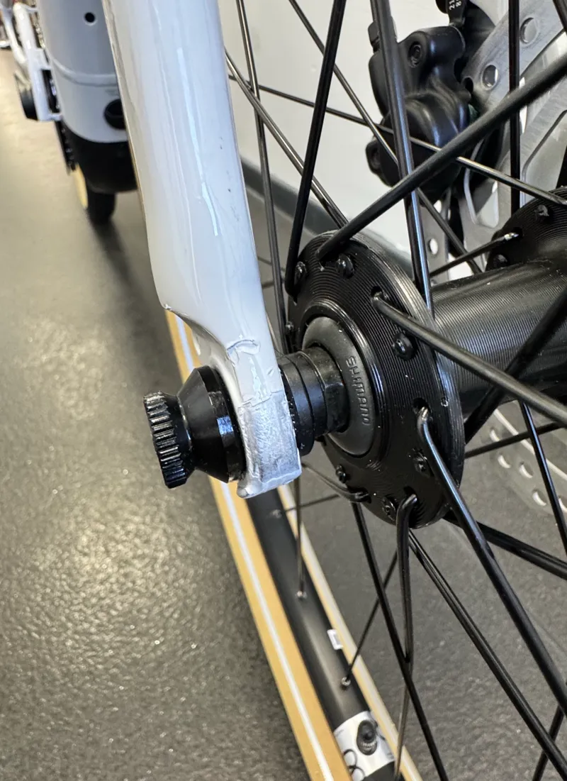 EX DISPLAY Momentum Vida E+ GTS 25km/H Medium Electric Hybrid Bike 2024 in Lunar-2