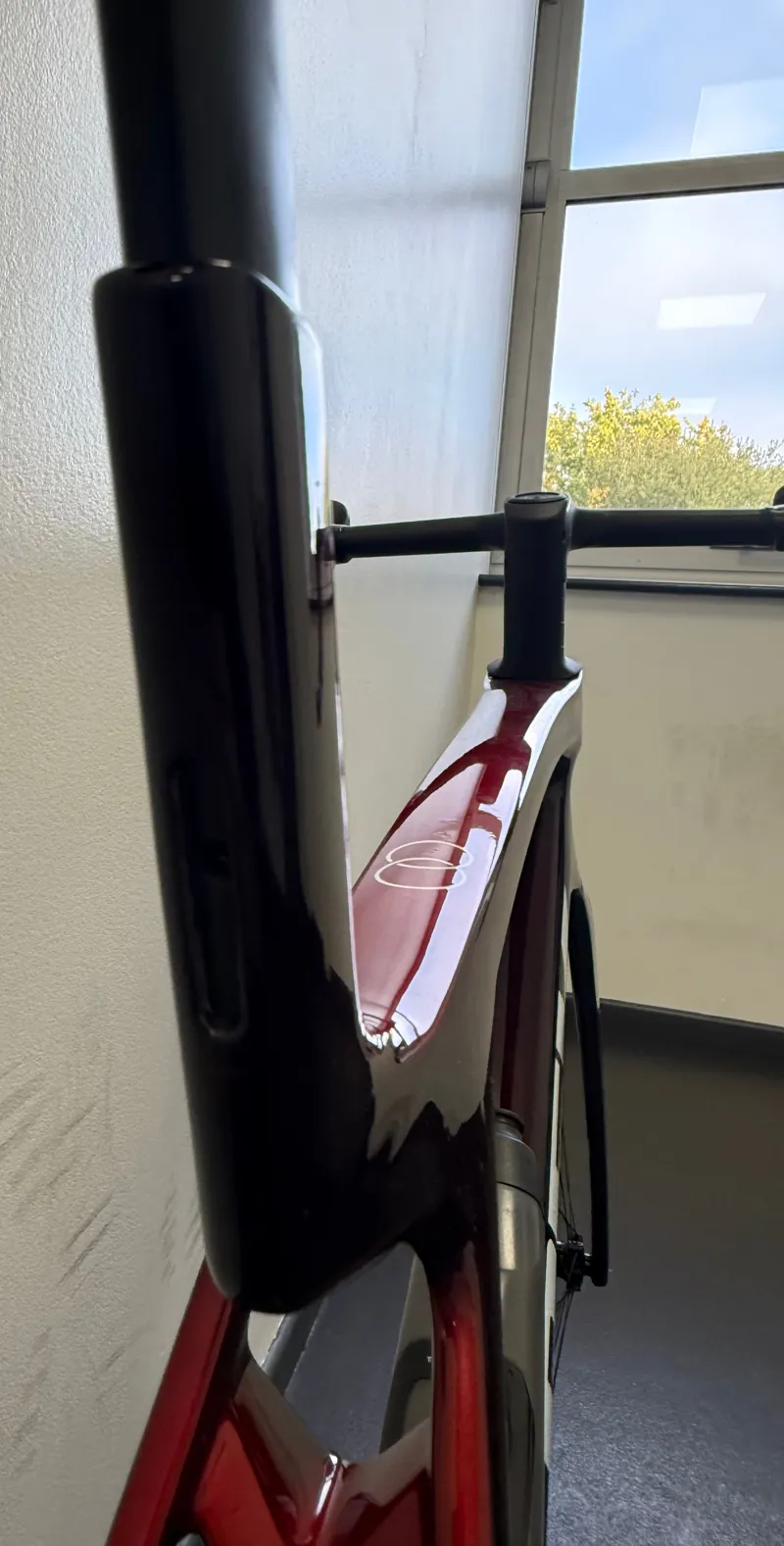 EX DISPLAY Trek Madone SLR 7 Di2 Gen 8 Road Bike Medium-Large 2026 in Carbon Red Smoke-2