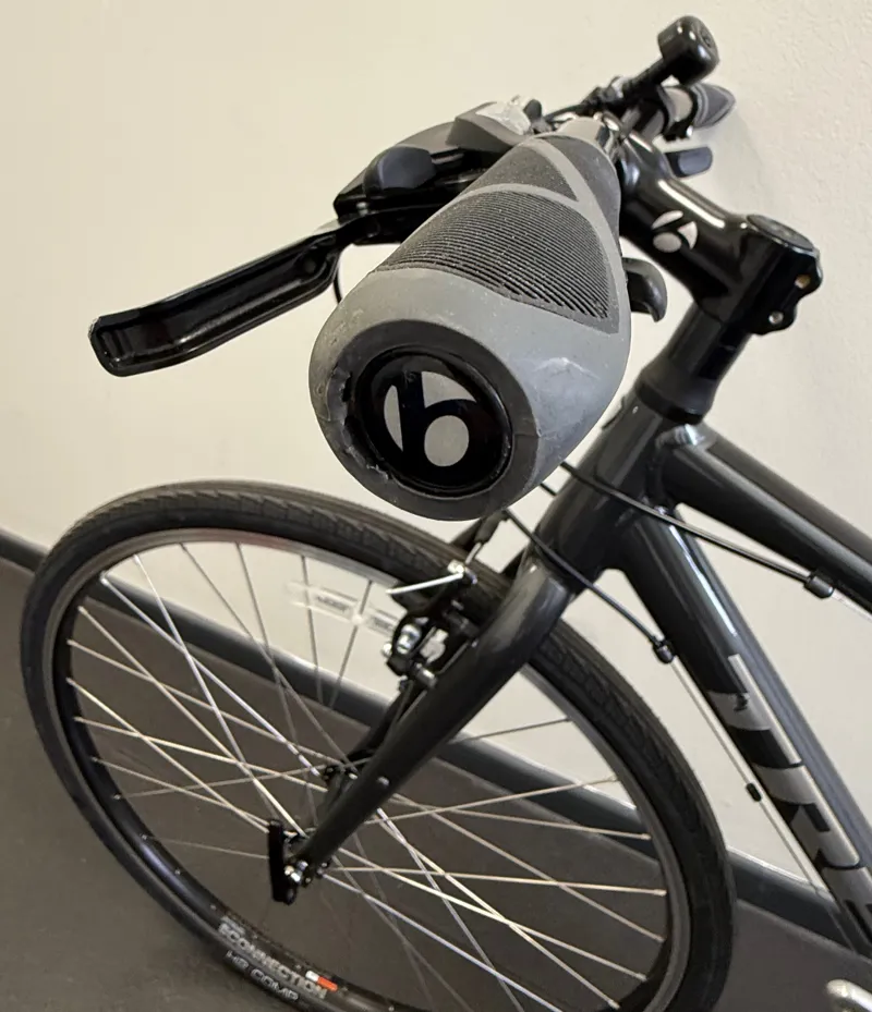 EX DISPLAY Trek FX 1 Hybrid Bike Small 2025 in Lithium Grey-4