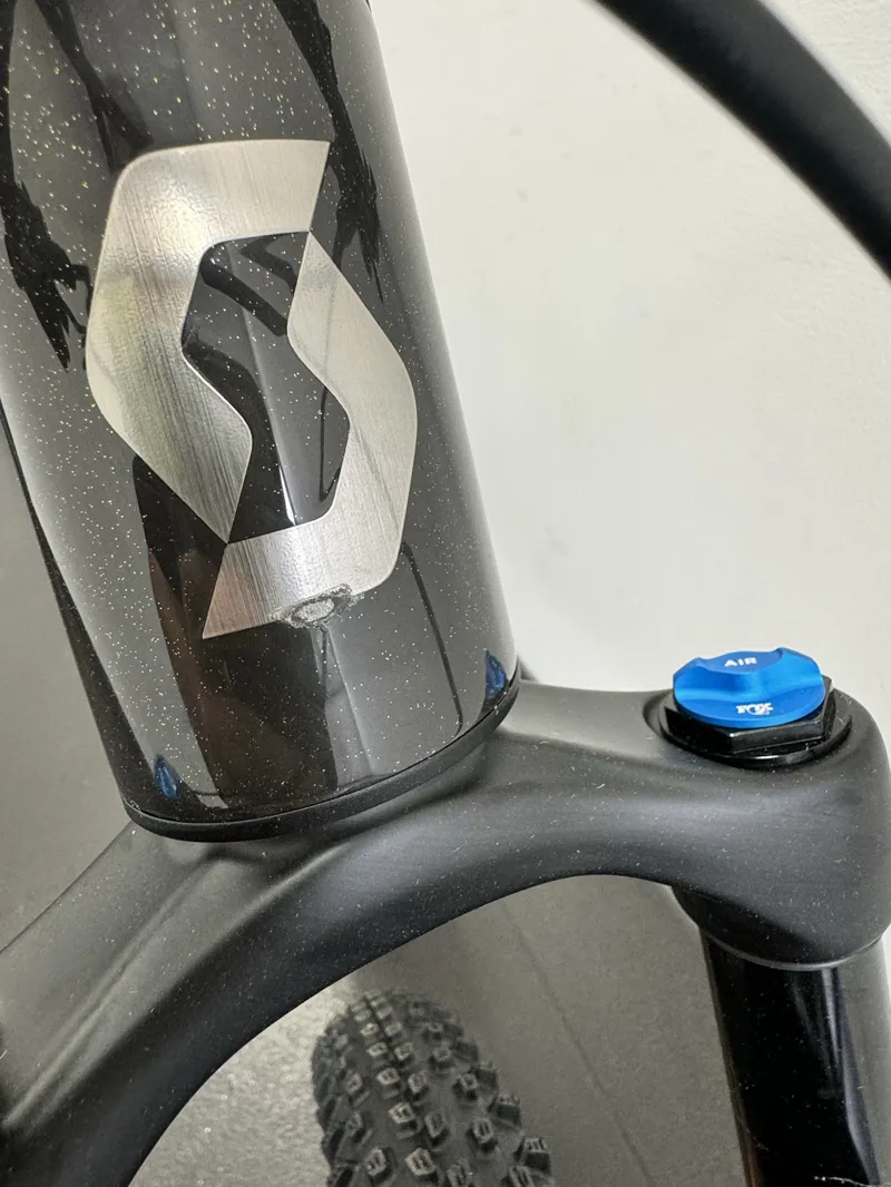 EX DISPLAY Scott Scale 925 Carbon Hardtail Mountain Bike Medium 2024 in Grey-3