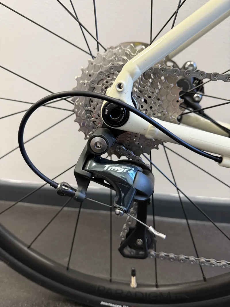 EX DEMO Trek Domane AL 4 Gen 4 Road Bike 49cm 2026 in Era White-4