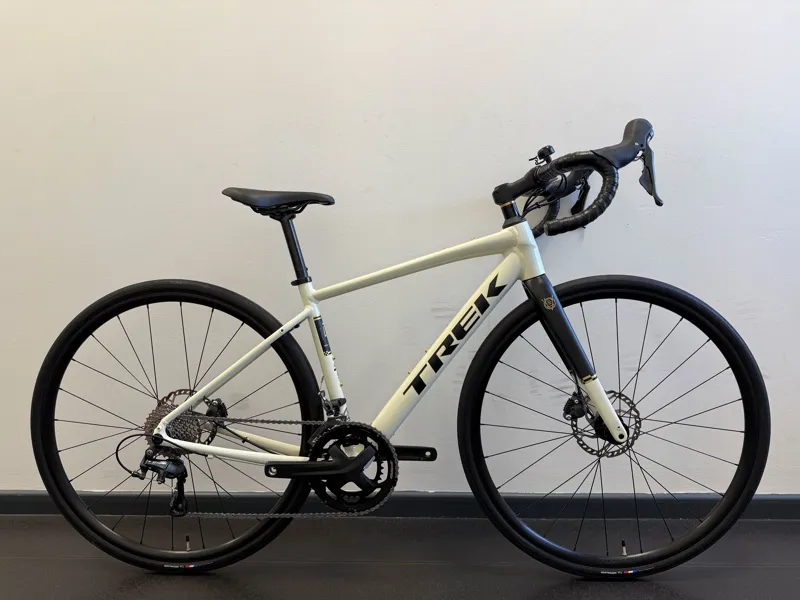 EX DEMO Trek Domane AL 4 Gen 4 Road Bike 49cm 2026 in Era White