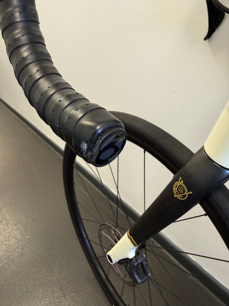 EX DEMO Trek Domane AL 4 Gen 4 Road Bike 49cm 2026 in Era White-2