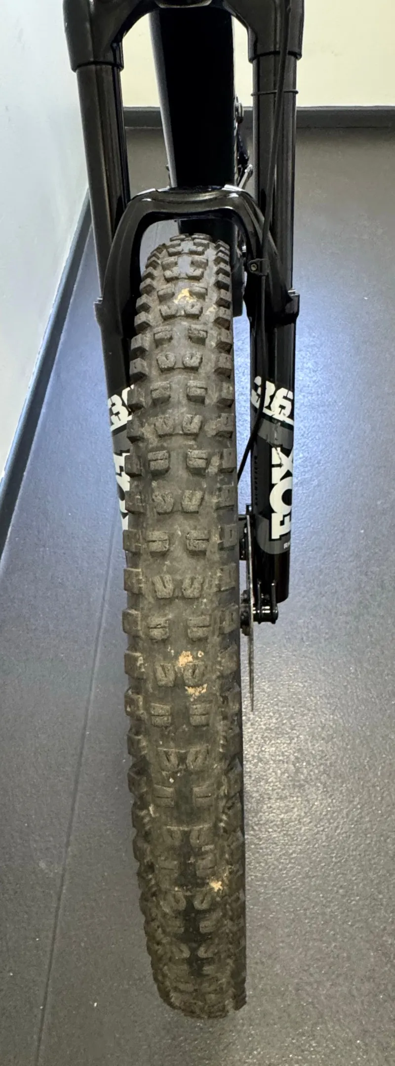 EX DEMO Specialized Turbo Levo Comp Alloy Full Sus Electric MTB S5 2024 in Black Dove Grey-3