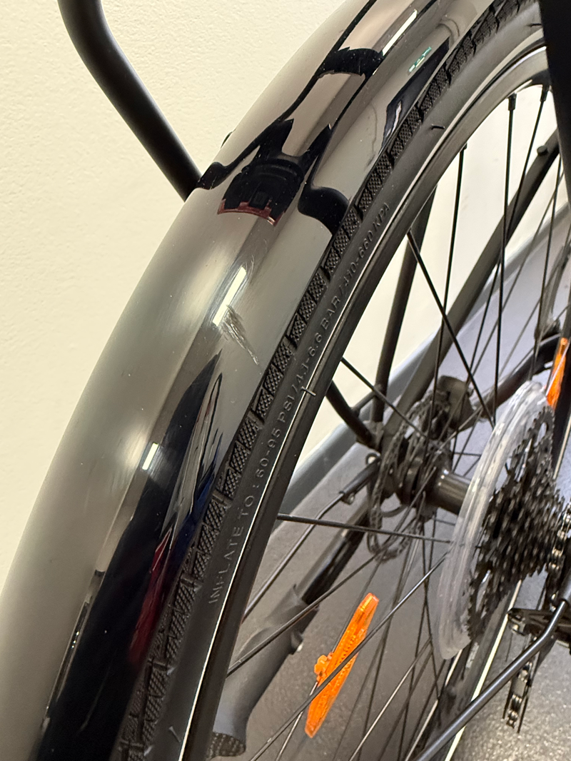 EX-DISPLAY Trek FX 2 Equipped Hybrid Bike Size Medium 2025 in Black-6