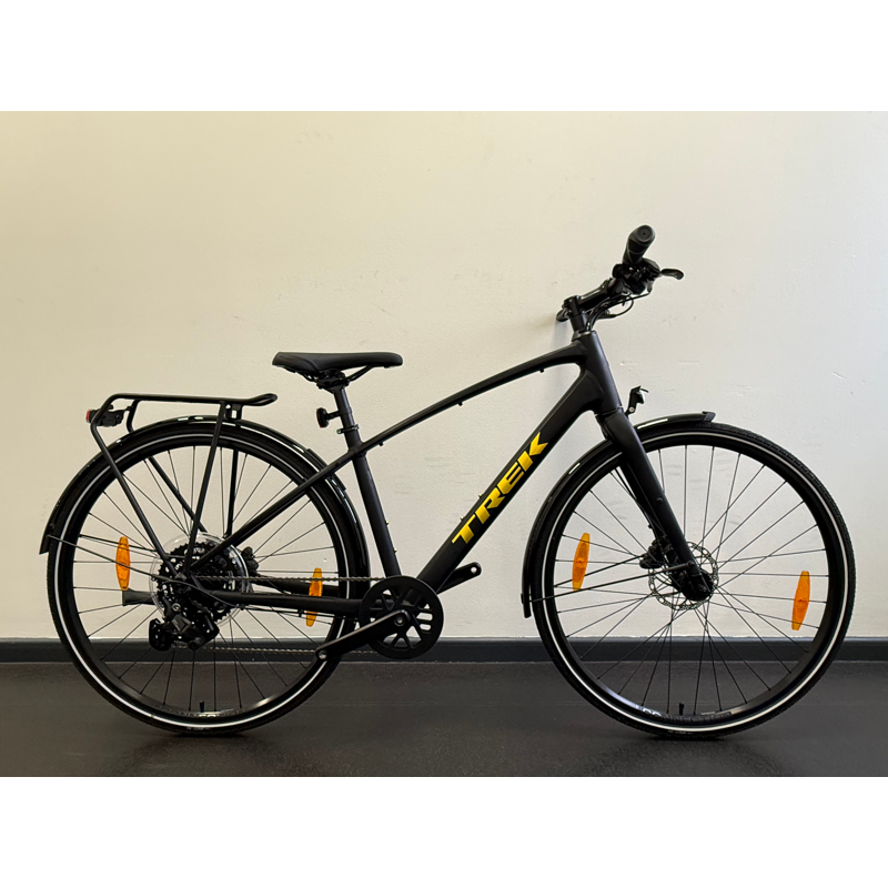 Balfes Bikes EX-DISPLAY Trek FX 2 Equipped Hybrid Bike Size Medium 2025 in Black | Free postage over £30, £10 off first order, price match & 0% finance.