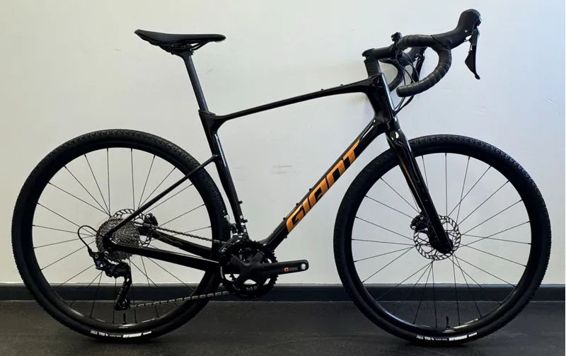 EX DEMO Giant Revolt Advanced 3 Gravel Bike Medium/Large 2024 in Black