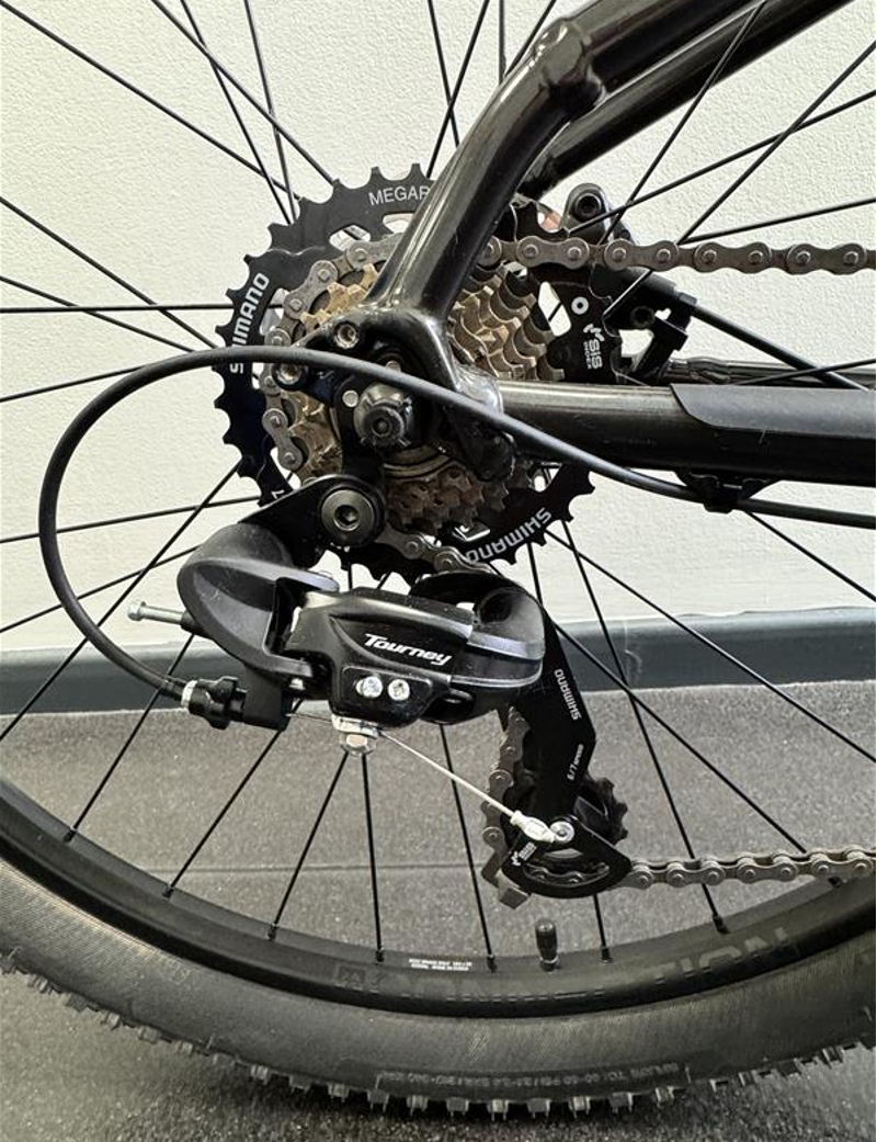 EX DEMO Trek Marlin 4 X-Small Hardtail Mountain Bike 2025 in Black-4