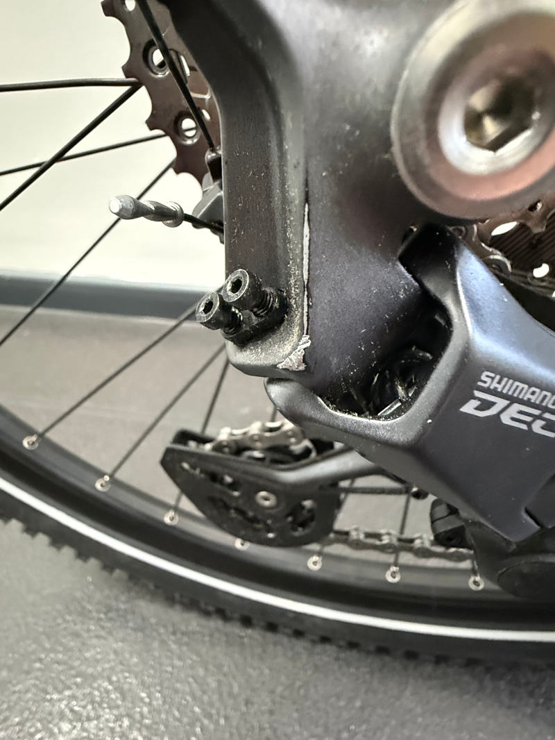 EX DISPLAY Bergamont E-Horizon Premium SUV Gent 750 Wh Electric Hybrid Bike size 52 2025 in Matt Chrome Silver-2