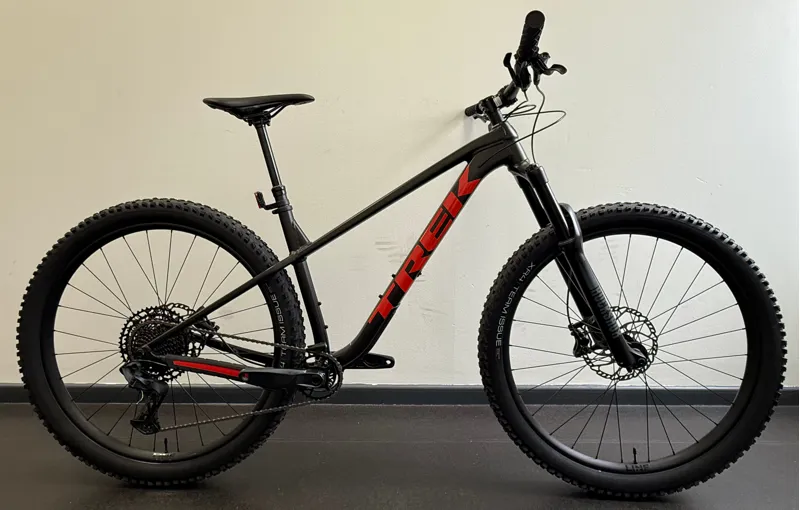 EX DEMO Trek Roscoe 8 Hardtail Mountain Bike Medium-Large 2024 in Black Olive