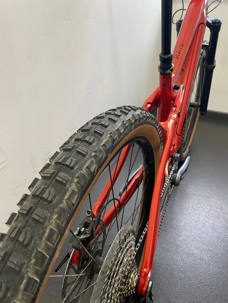 EX DEMO Trek Rail 8 GX AXS Electric Full Suspension Mountain Bike Medium 2025 in Lava Red-3