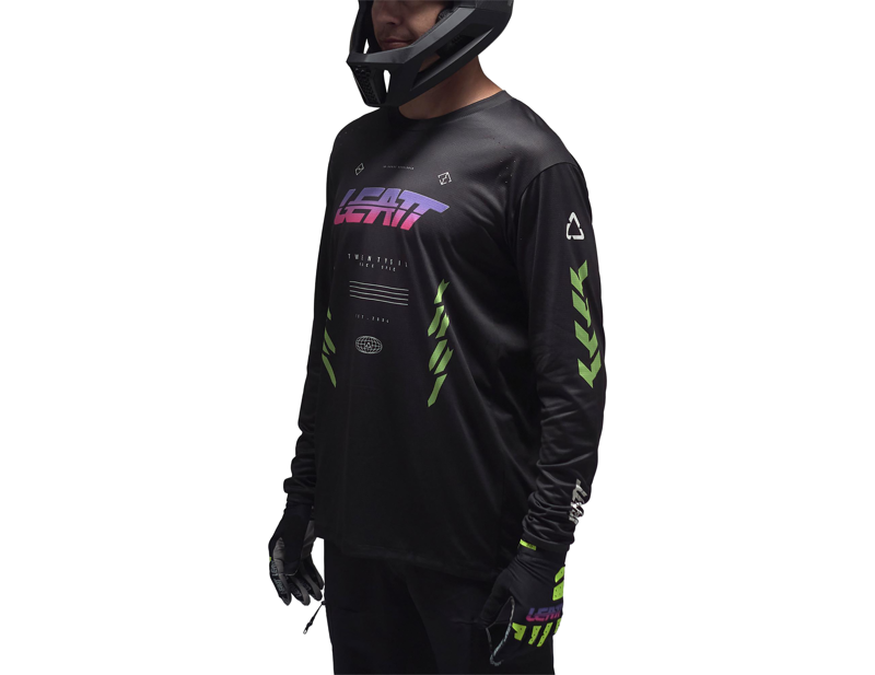 Leatt Gravity 4.0 MTB Long Sleeve Jersey in Race Black-2