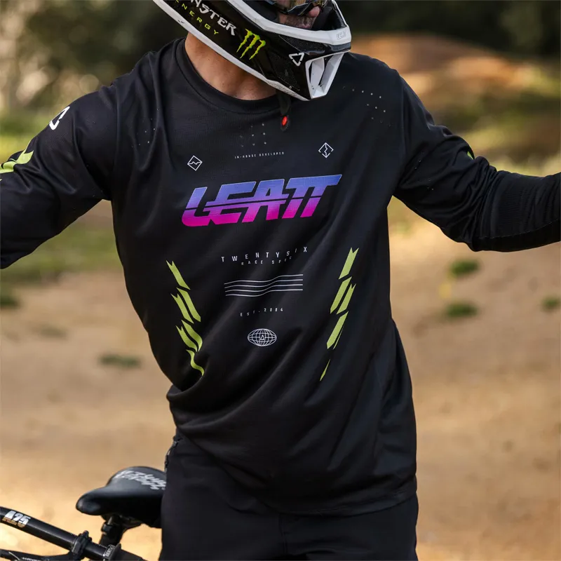 Leatt Gravity 4.0 MTB Long Sleeve Jersey in Race Black-3