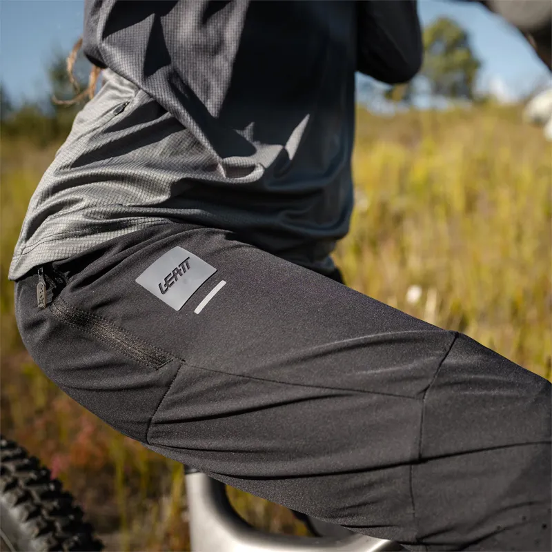Leatt Trail 2.0 Women's MTB Pant in Ghost Black-4