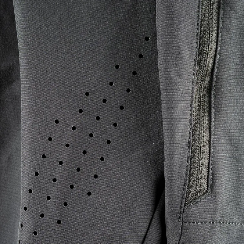 Leatt Trail 3.0 Women's Padded MTB Pants in Ghost Black-2