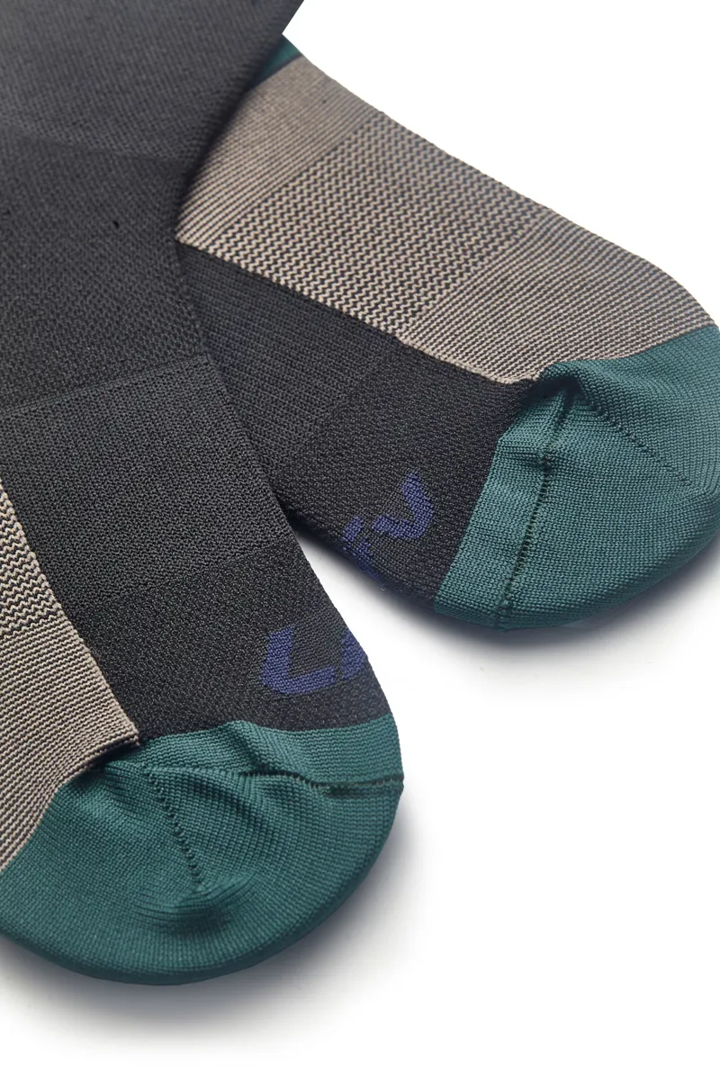 Liv Vantage Socks in Black-1