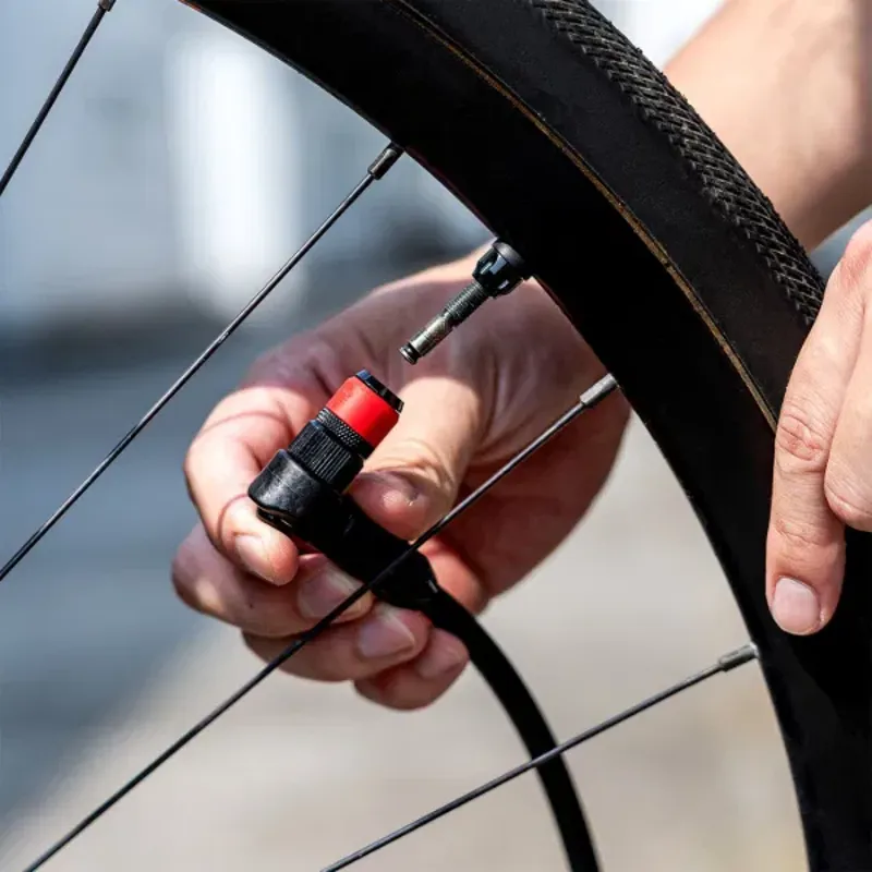 Lezyne ABS Pro CLIK Chuck with Valve Cores-1