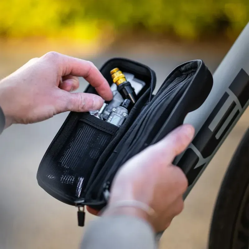 Lezyne Flow Caddy Pro in Black-5